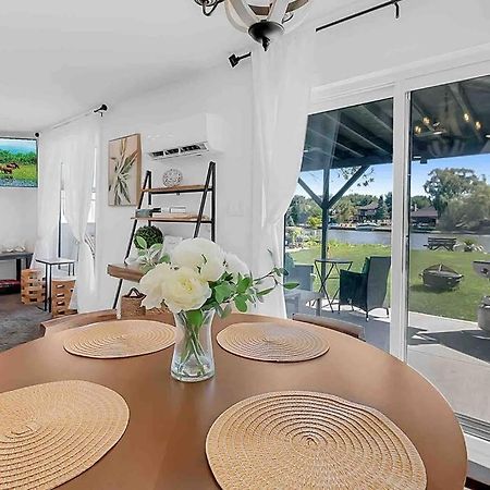 Belle River 2 Bedroom Getaway On The River/Close To Marina מראה חיצוני תמונה