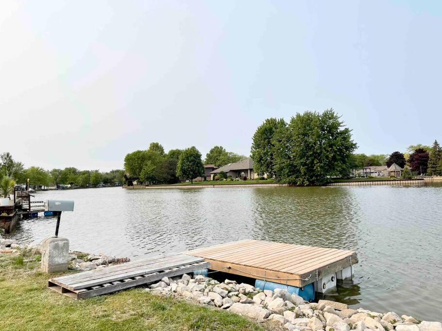 Belle River 2 Bedroom Getaway On The River/Close To Marina מראה חיצוני תמונה